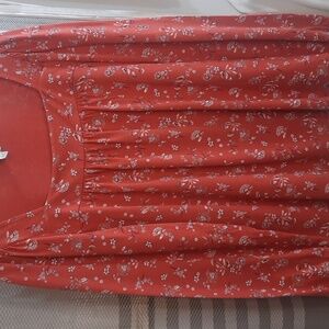 Lucky Brand Melon Color Top with Subtle Floral Print Size M